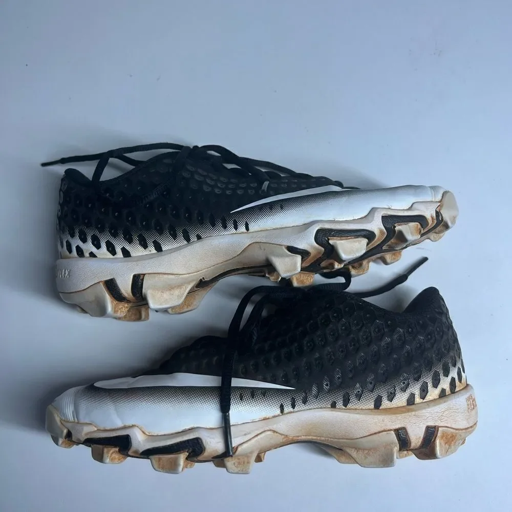 Nike VAPOR FASTFLEX  Men’s Size 4,5 Baseball and Softball Cleats